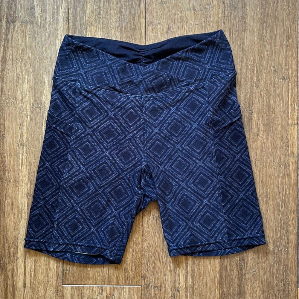 Wolven Summit Midi biker shorts with pockets